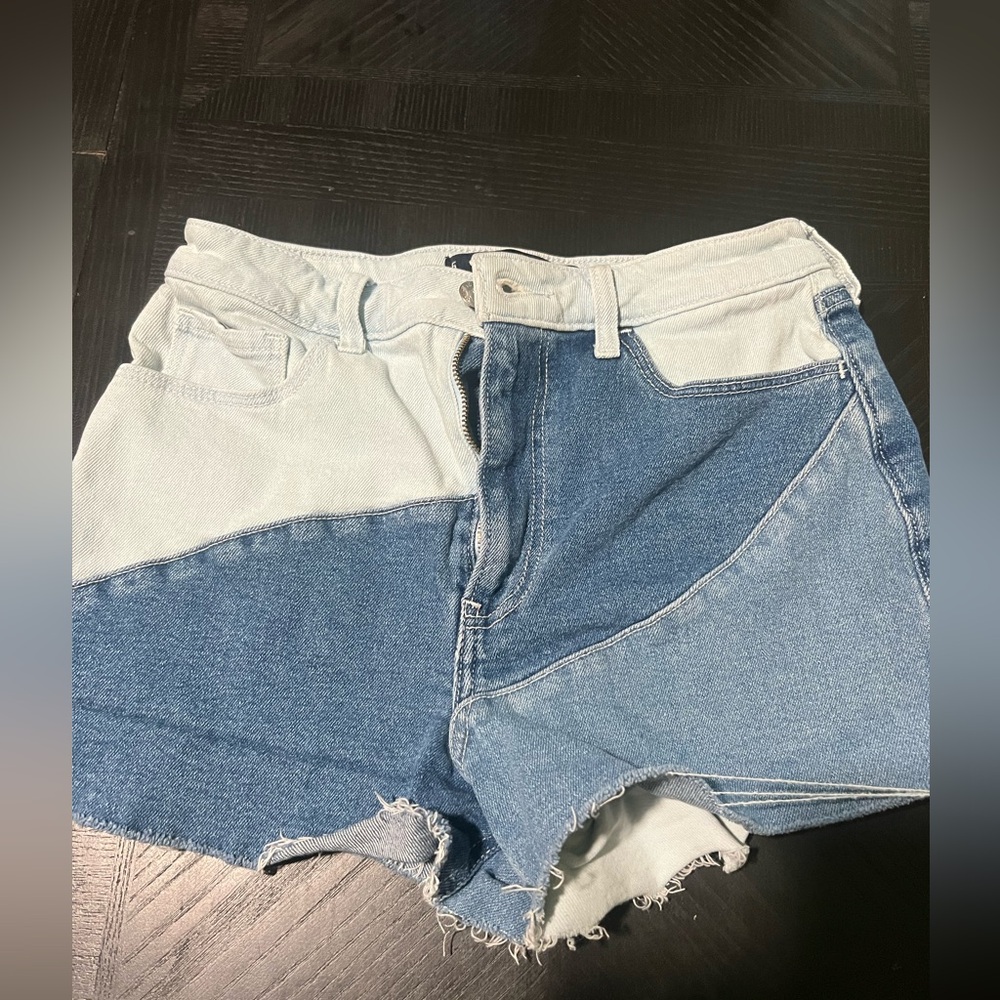 vintage Hollister ultra high rise mom short 3”